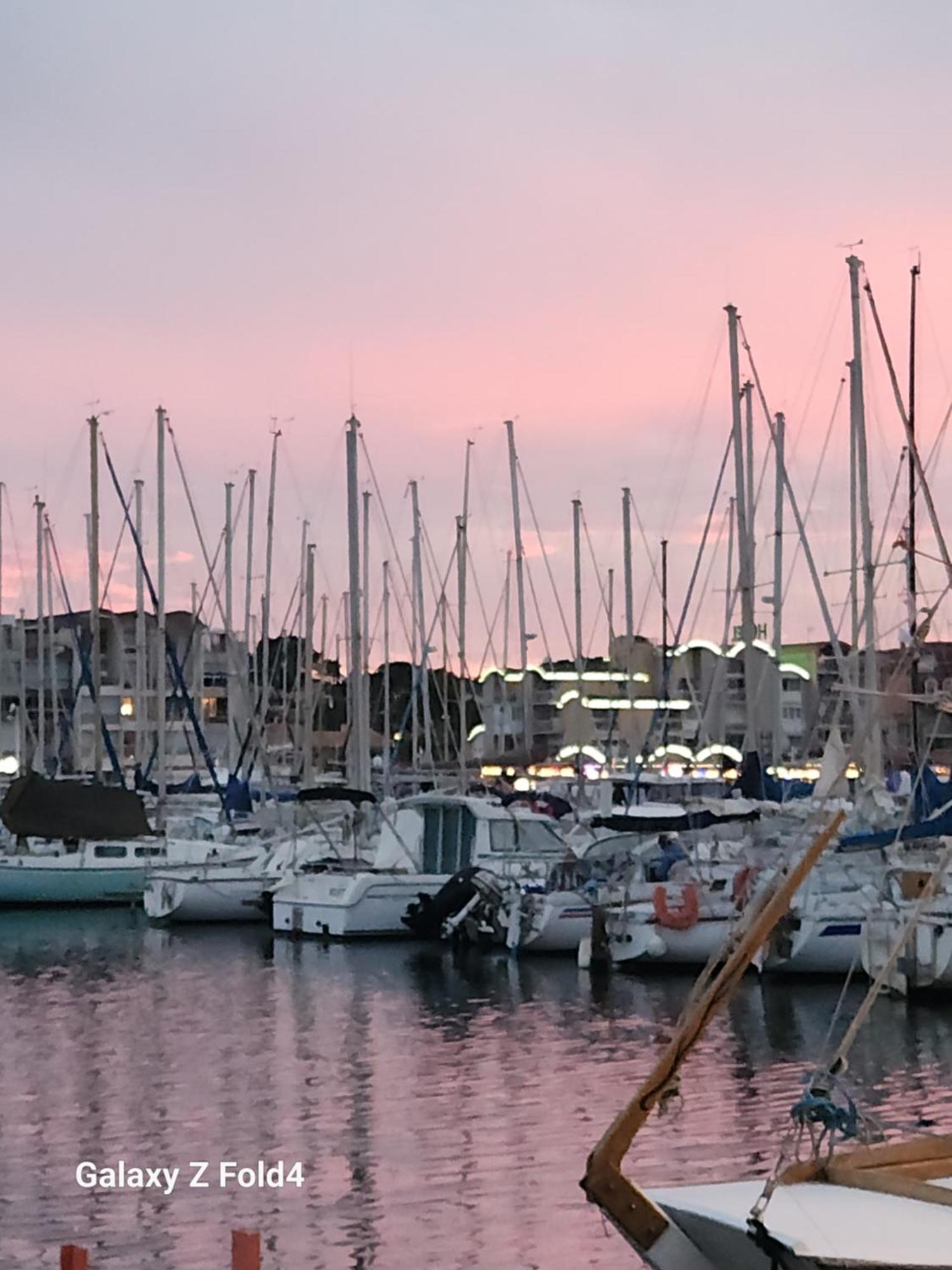 Grand Studio Cabine Proche Plage Et Port Gruissan Εξωτερικό φωτογραφία