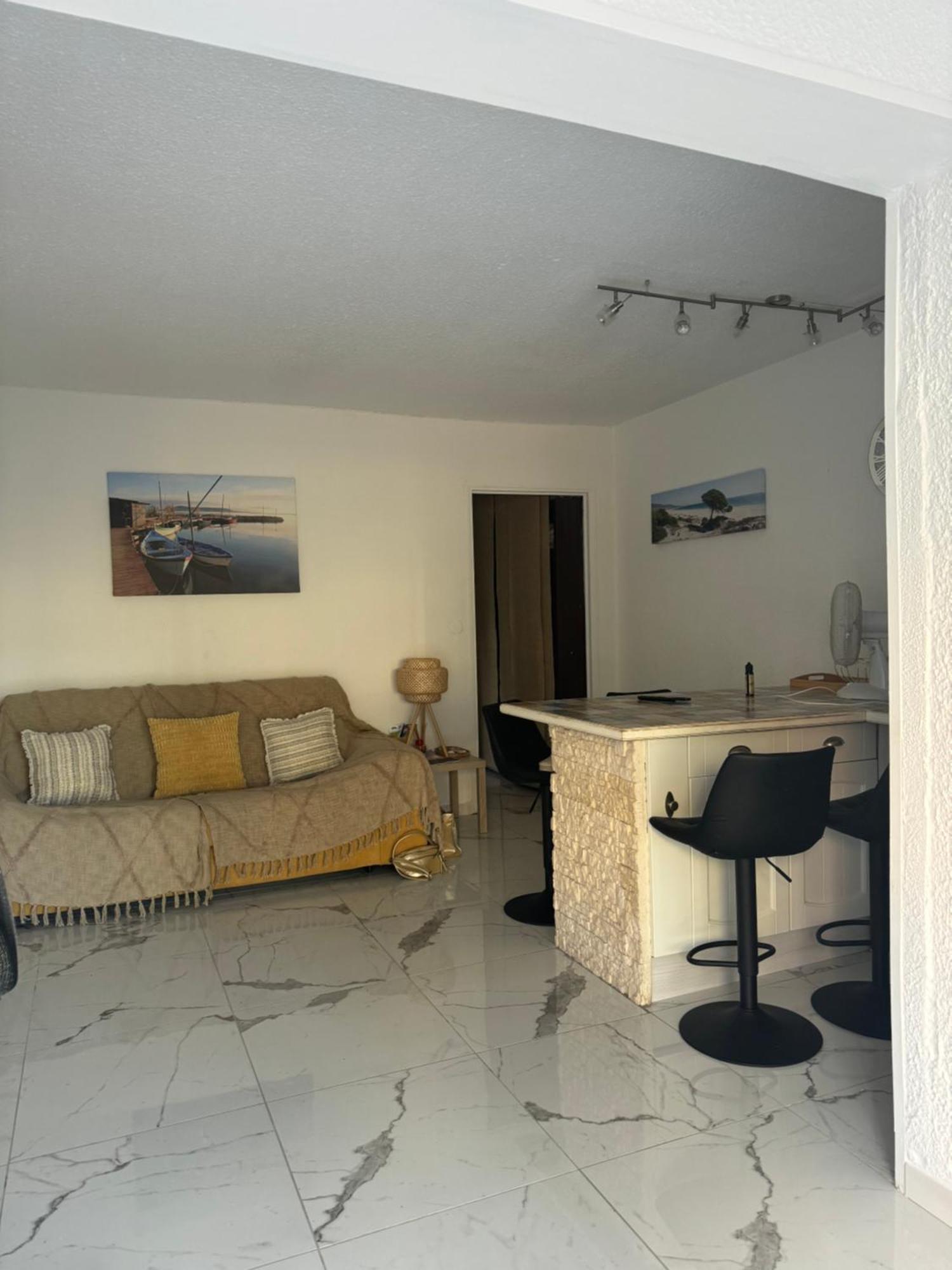 Grand Studio Cabine Proche Plage Et Port Gruissan Εξωτερικό φωτογραφία